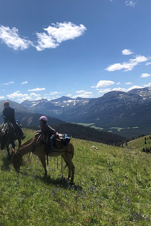 Scenic guided pack trip with Scott LaFevers and 307 outfitters in Wyoming and Yellowstone Country