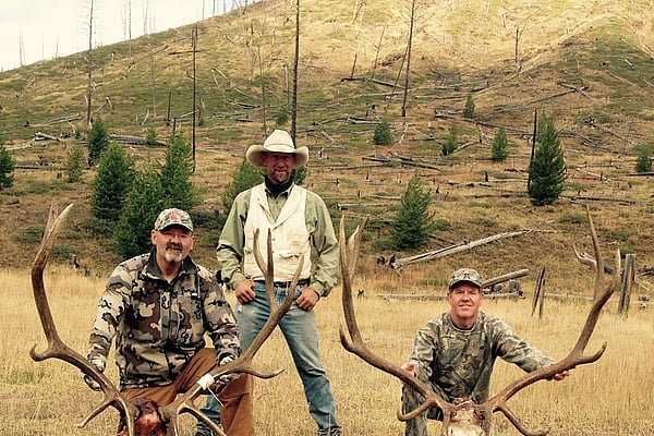 Archery elk hunting in Wyoming with 307 outfitters