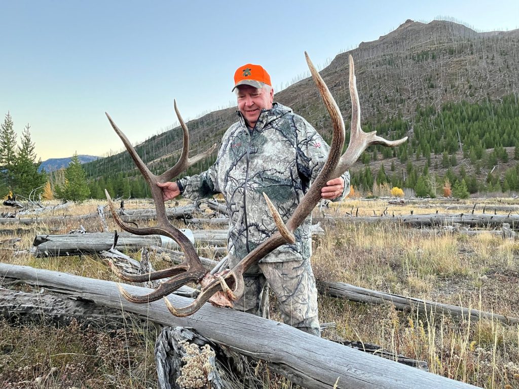 Wyoming Elk hunting unit 55 outfitters